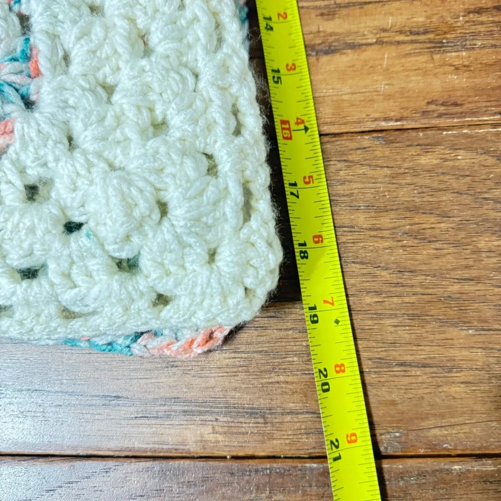VTG Handmade Crochet Baby Blanket Cream Pastel Peach Teal Granny‎ Square 32x36